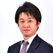 重枝 諒平