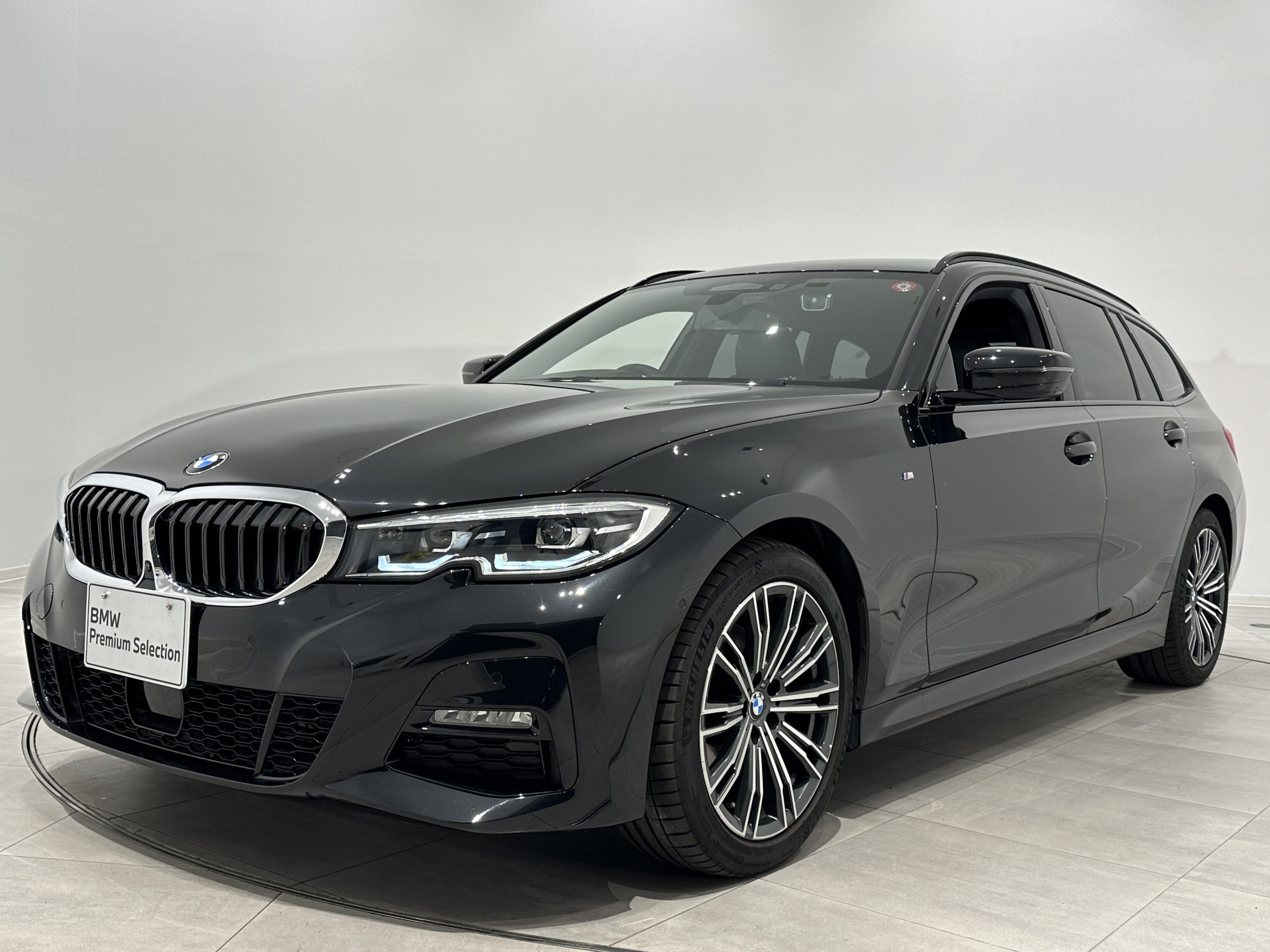 320d xDrive ツーリング M Sport