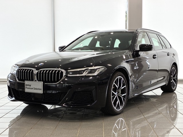 BMW 540i xDriveツーリングMスポーツ 4WD