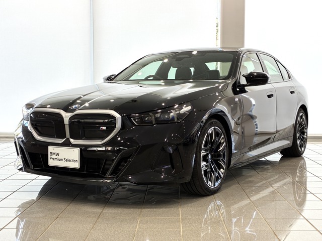 BMW i5 M60 xドライブ 4WD
