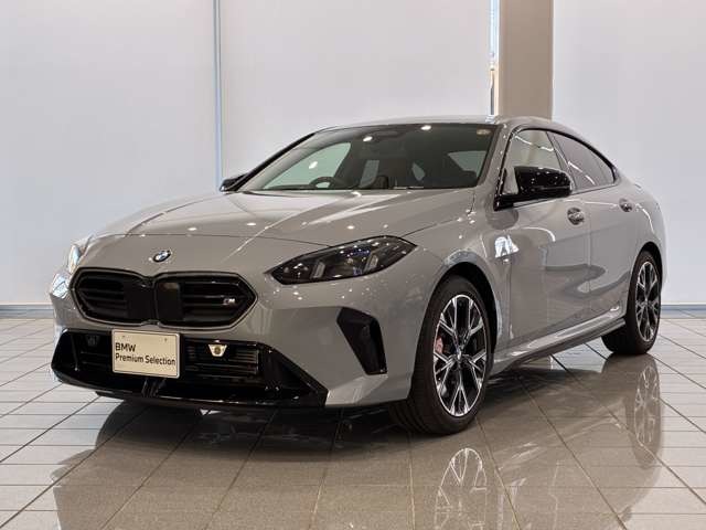 BMW M235xドライブ グランクーペ 4WD