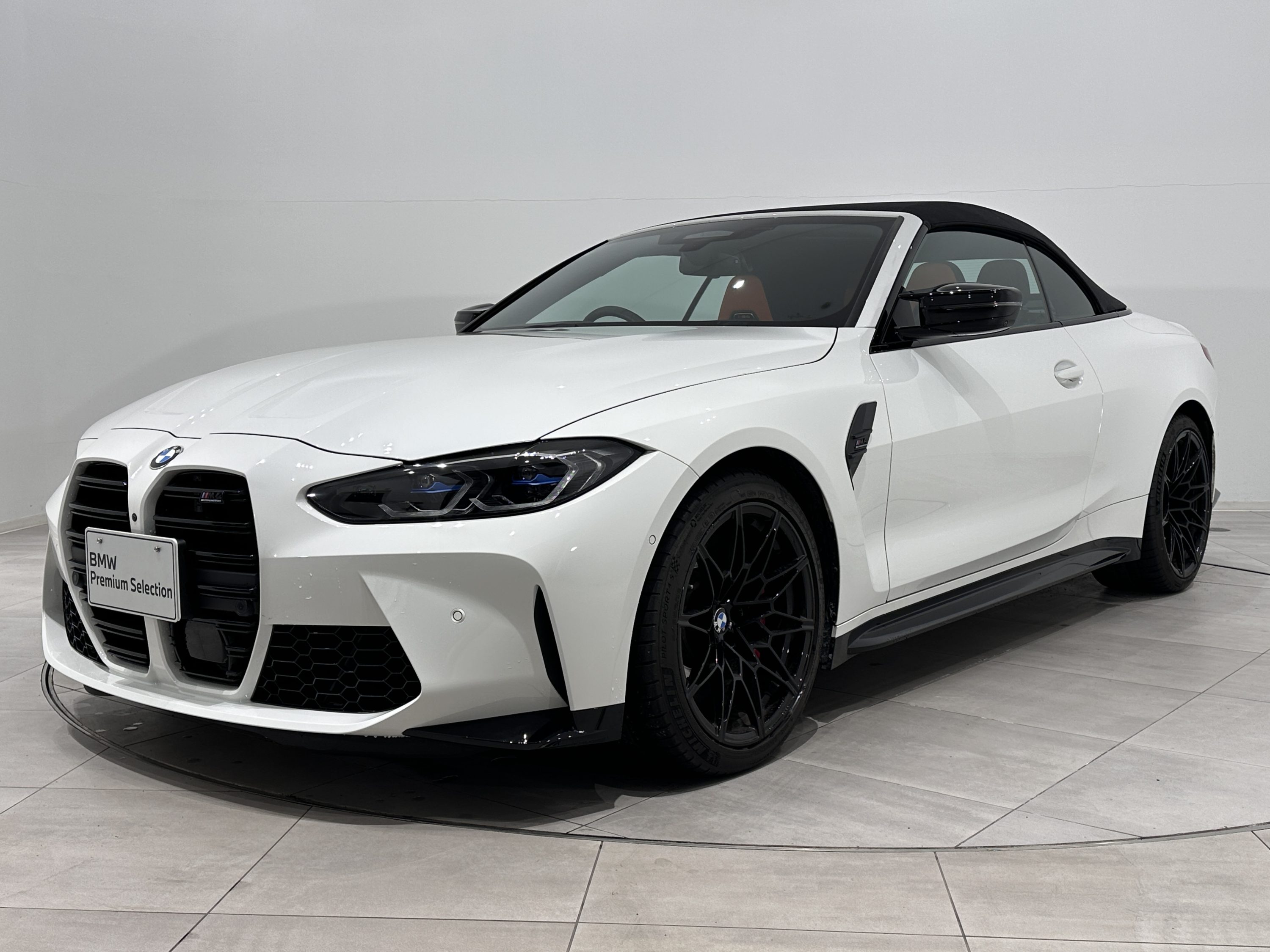 BMW M4 Competition M xDrive カブリオレ